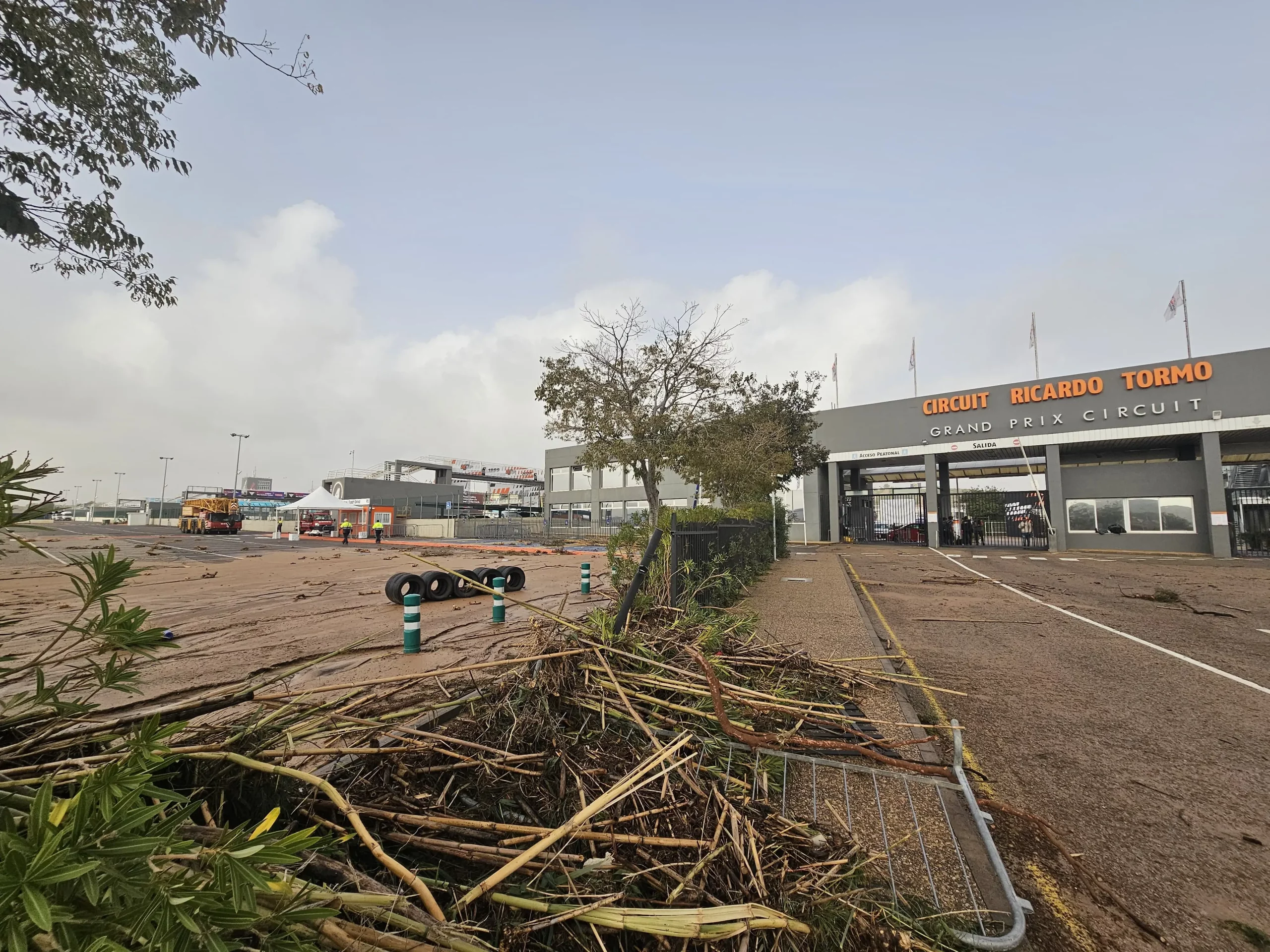 Damage to the entrance of Circuit Ricardo Tormo.