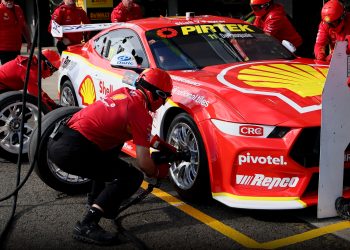 The Shell V-Power Racing Team practices at pit stop at Sydney Motorsport Park.