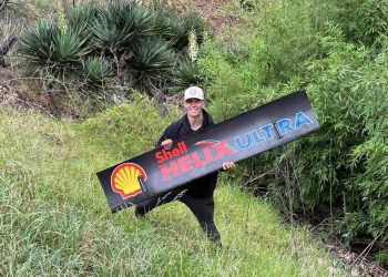 The rear wing off the #32 BMW was found at The Cutting after Charles Weerts' wild Bathurst 12 Hour crash. Image: Shakedown (Facebook)