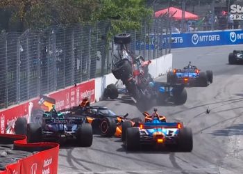 Santino Ferrucci (#14 AJ Foyt Racing) flies through the air after launching off the nose cone of Pato O'Ward (#5 McLaren). Image: Stan Sport