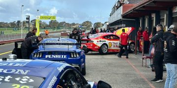 Engine trouble struck the Ford runners at Sandown