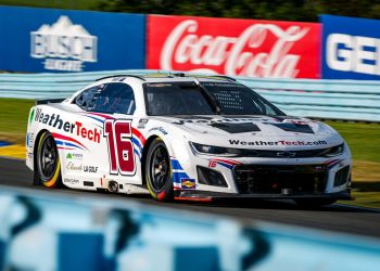 Shane van Gisbergen in the #16 Kaulig Racing Chevrolet Camaro.