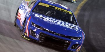 Kyle Larson in the #5 Hendrick Motorsports Chevrolet Camaro at Bristol Motor Speedway.