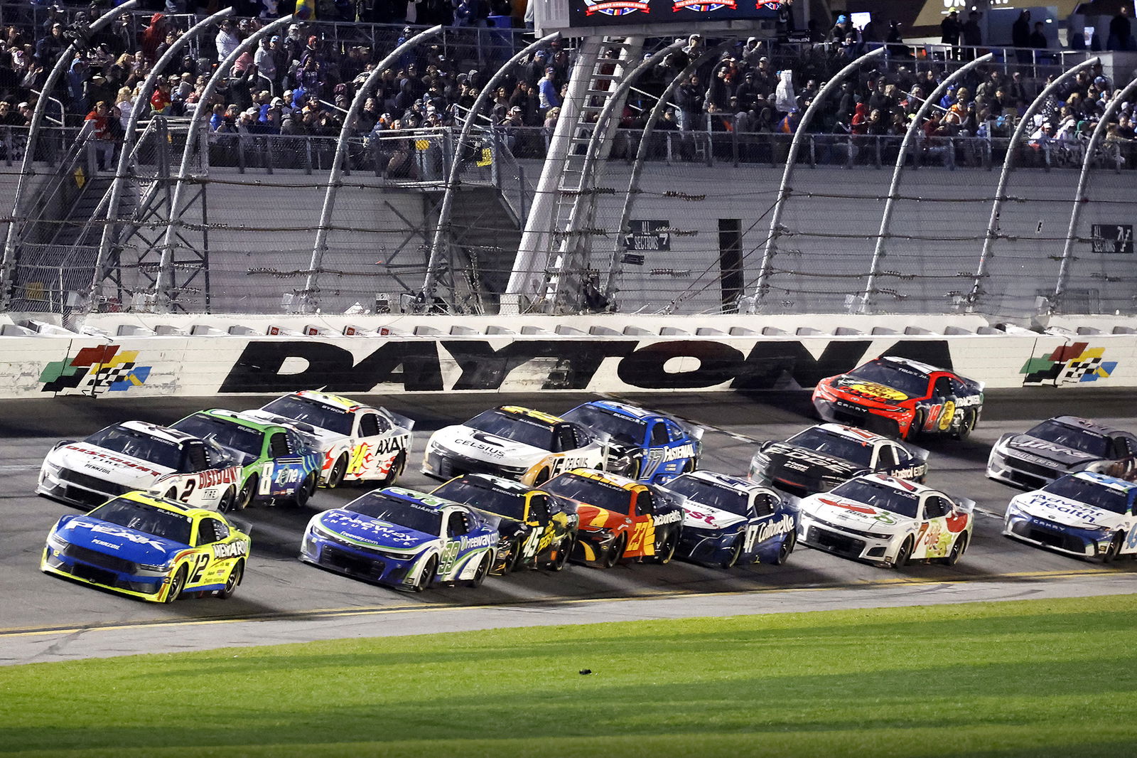 Ryan Blaney leads the field during the NASCAR Cup Series 2024 Daytona 500. 