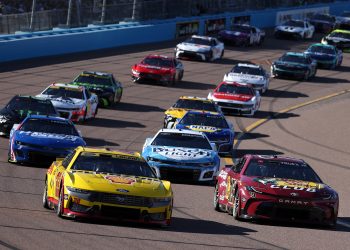 The start of the NASCAR Cup Series Championship 4 race at Phoenix.