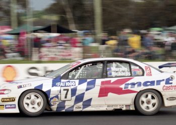 The Gibson Motorsport-built Holden Commodore driven by Greg Murphy and Steven Richards in 2000.