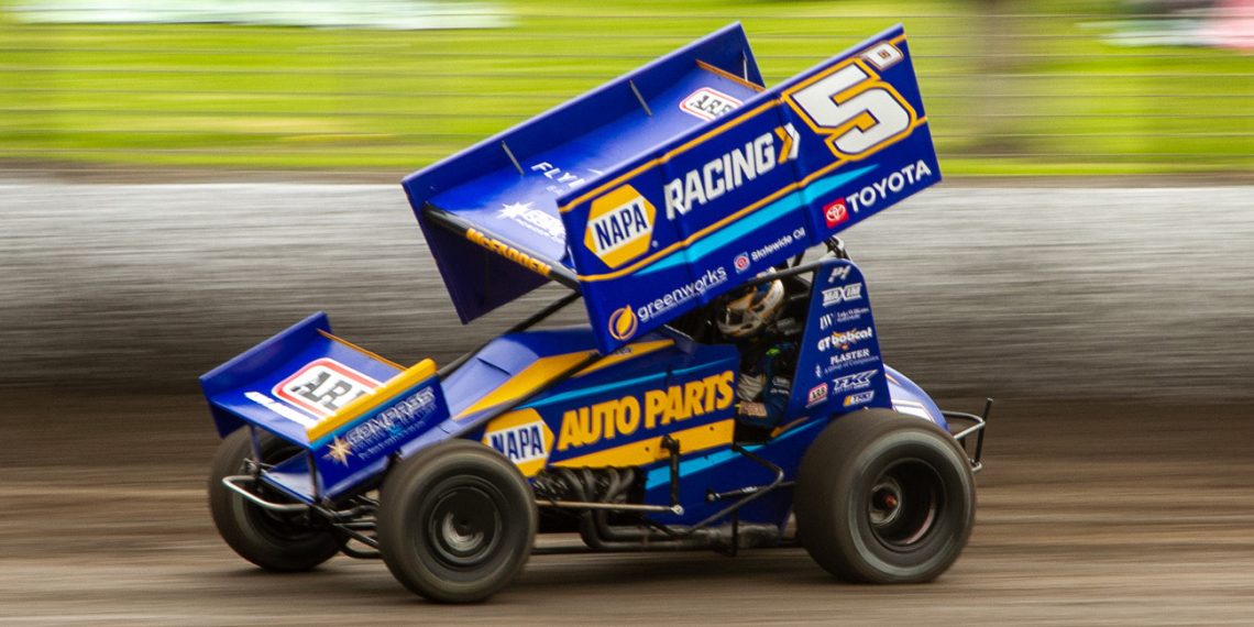 James McFadden in the #5 sprintcar.