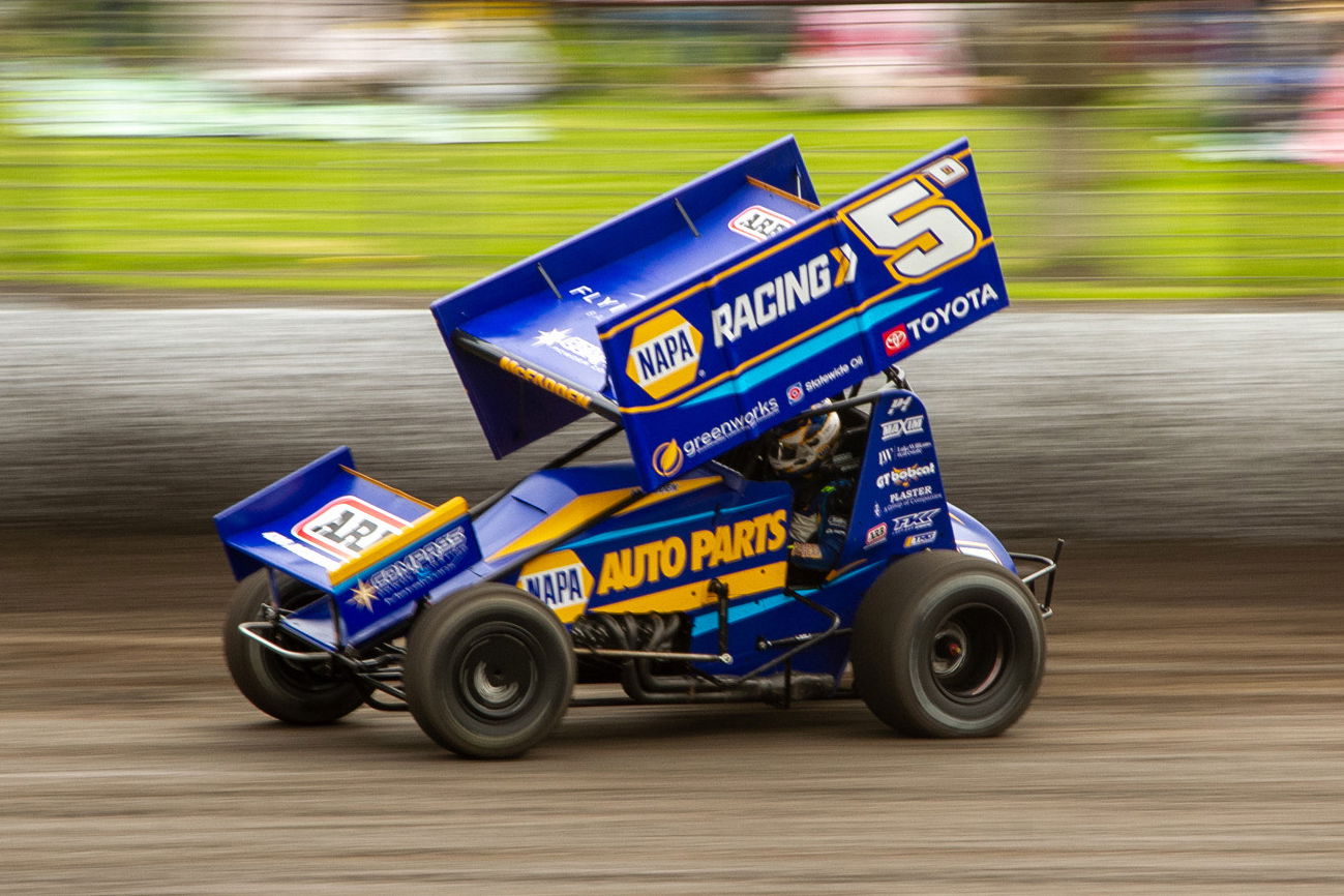 James McFadden in the #5 sprintcar.