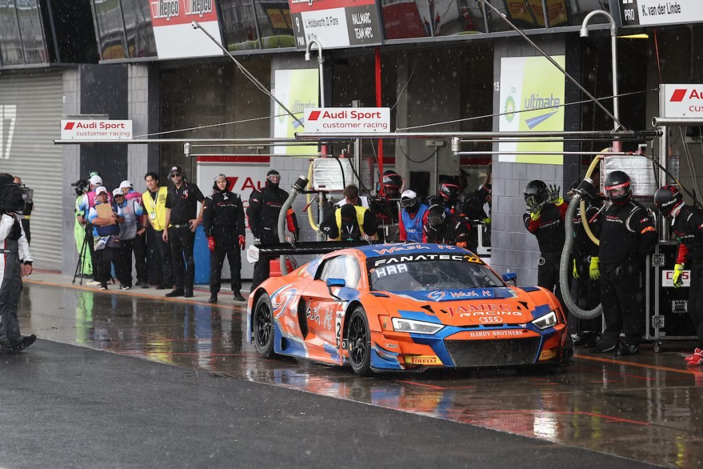 Teams were restricted in their strategies by the sporting rules for the 2024 Bathurst 12 Hour. Image: InSyde Media