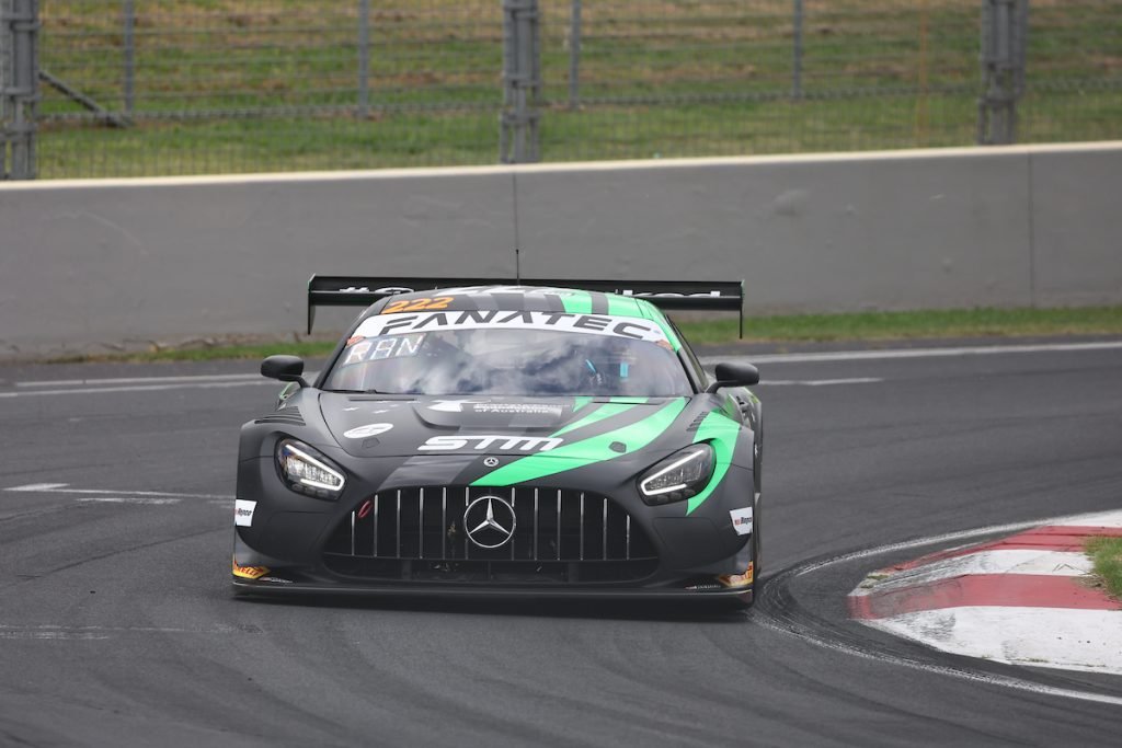 The Scott Taylor Motorsport entry led an all-Mercedes-AMG top four in final practice for the Bathurst 12 Hour. Image: InSyde Media