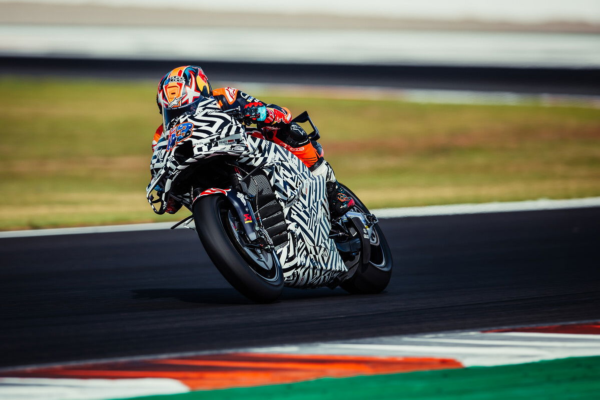 Miller, KTM take “clear direction” from Valencia MotoGP test