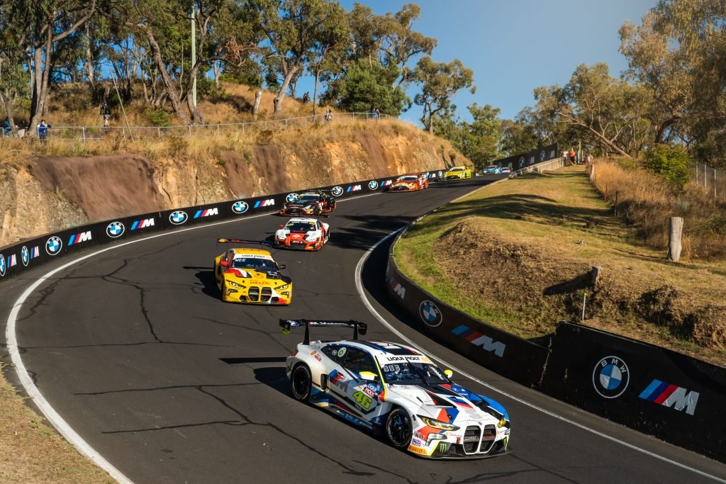 BMW M4s race at Bathurst, but in the 12 Hour rather than in Supercars. Image: BMW Group