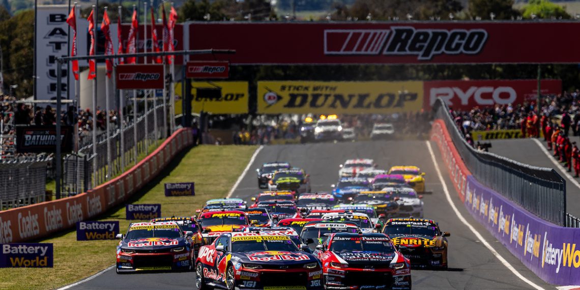 The start of last year's Bathurst 1000. Image: InSyde Media