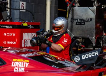 Triple Eight wildcard refuel practice pit stop Sandown 500, September 2023