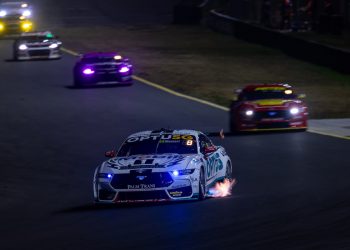 The Sunday race at this year's Sydney Motorsport Park event will now finish under lights. Image: InSyde Media