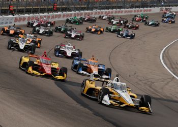 The start of the second IndyCar race at Iowa Speedway.