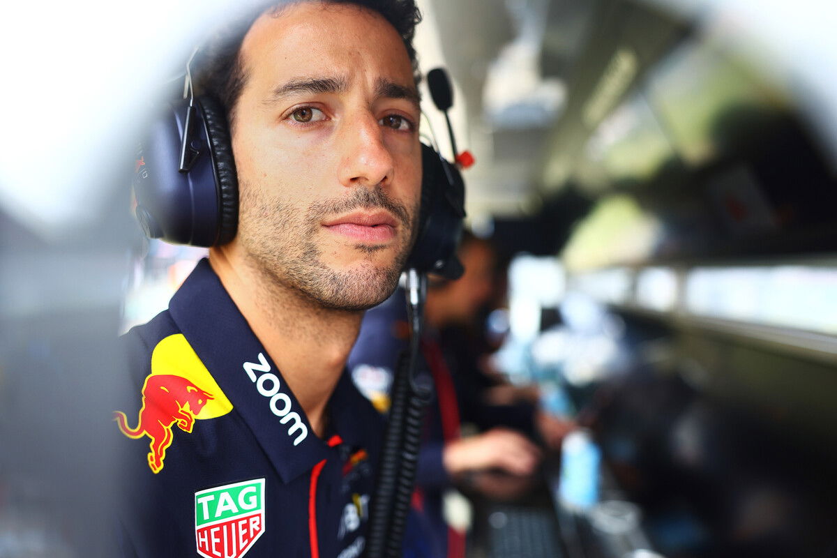 The return of Daniel Ricciardo to the F1 grid is a 'roll of the dice' for the eight-time race winner