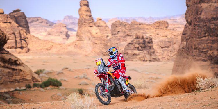 Daniel Sanders (AUS) of Red Bull Gas Gas Factory Racing races during the prologue stage of Rally Dakar 2024 in Al Ula, Saudi Arabia on January 05, 2024 // Marcelo Maragni / Red Bull Content Pool // SI202401050105 // Usage for editorial use only //