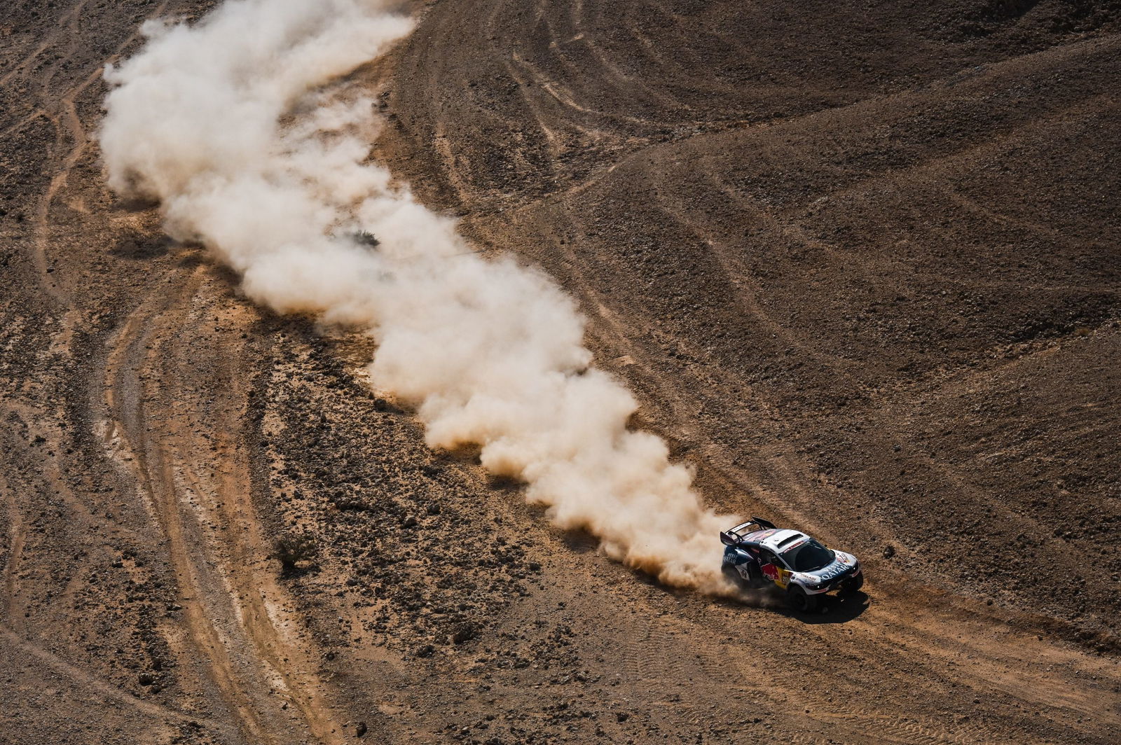 Al-Attiyah wins Stage 5 as Dakar rivals play games