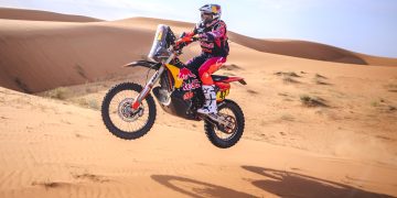 Kevin Benavides (ARG) of Red Bull KTM Factory Team races during stage 08 of Rally Dakar 2024 from Al Duwadimi to Hail, Saudi Arabia on January 15, 2024 // Marcelo Maragni / Red Bull Content Pool // SI202401150166 // Usage for editorial use only //