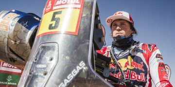 Daniel Sanders (AUS) for Red Bull GasGas Factory Racing at the finish line of stage 9 of Rally Dakar 2024 from HAIL to AL ULA, Saudi Arabia on January 16, 2024. // Flavien Duhamel / Red Bull Content Pool // SI202401160887 // Usage for editorial use only //