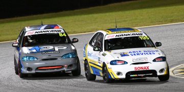 Tracey and Waghorn duked it out in Race 1 of the Australian Excels Series at Sydney Motorsport Park. Image: AASA / John Morris