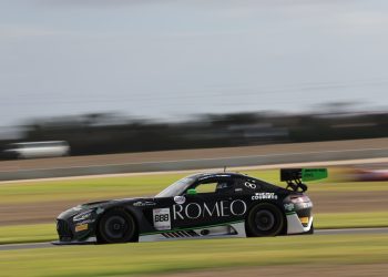 Declan Fraser held off Chaz Mostert to win Race 1 with Peter Hackett - Image: Speed Shots Photography