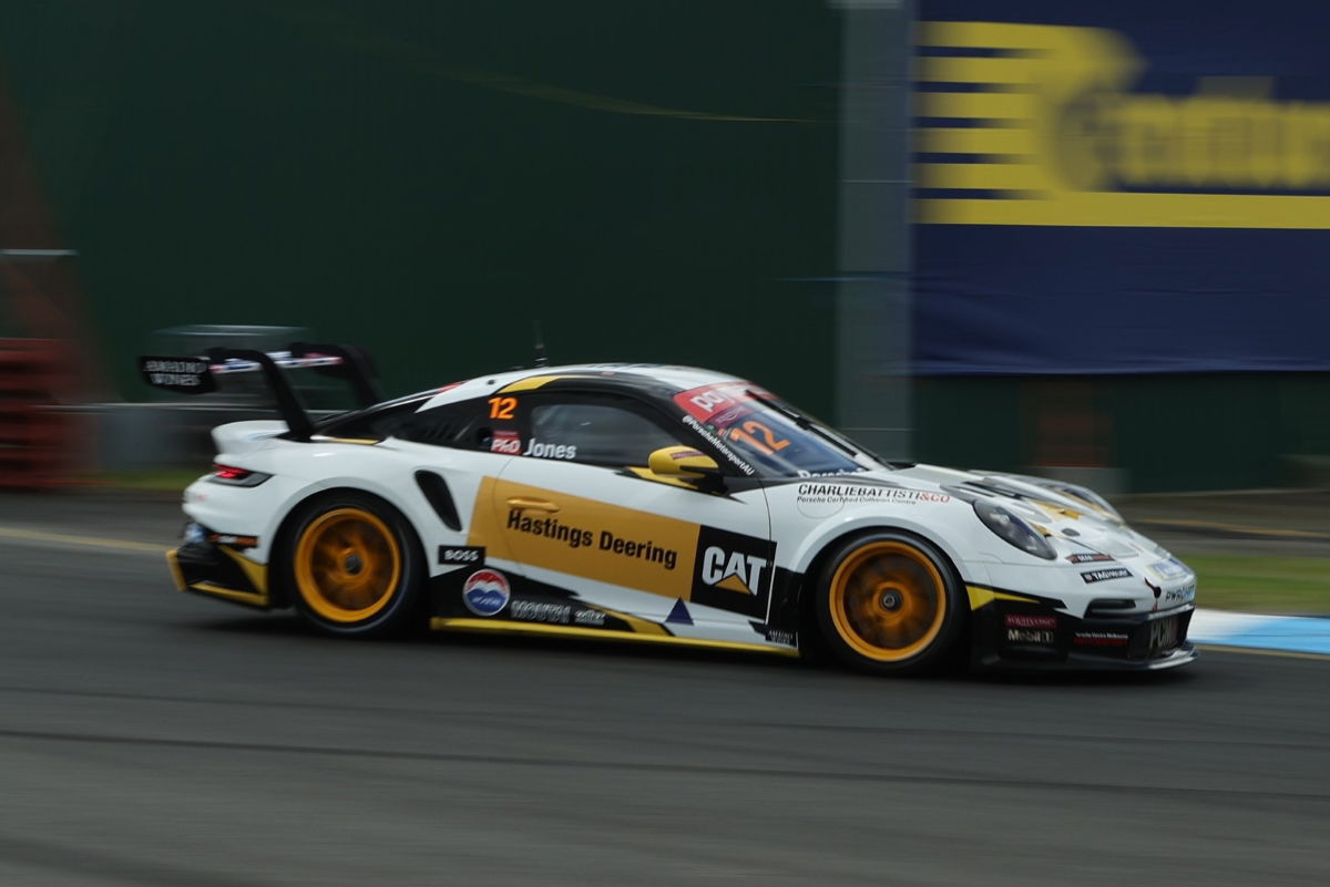 Jones takes Race 3 to win Porsche Carrera Cup round