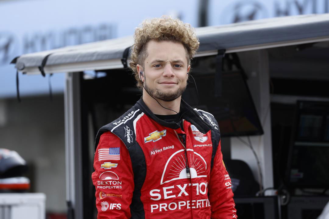 Foyt re-signs Ferrucci for 2024 IndyCar season