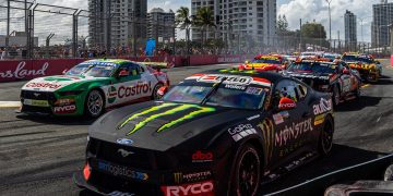 The start of Race 21 of the Repco Supercars Championship at the Gold Coast 500.