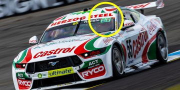 Thomas Randle's Castrol Racing Ford Mustang with the green LED panel illuminated. Image: InSyde Media