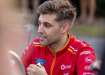 Anton De Pasquale in Shell V-Power Racing Team colours.