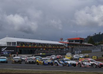 The start of the final Toyota 86 race in NZ. Bloxsom (#23) picked up several places to finish third. Image: Toyota Racing NA / Bruce Jenkins
