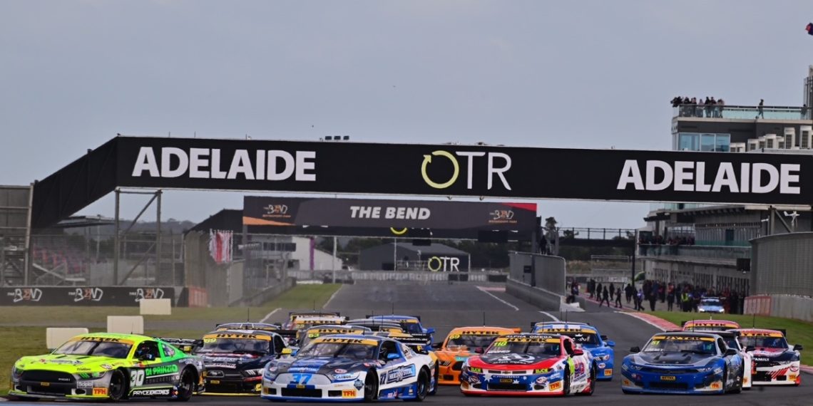 Apart from the mandatory pitstop, Hayman led the enduro in the #30 Mustang. Image: AASA / John Morris