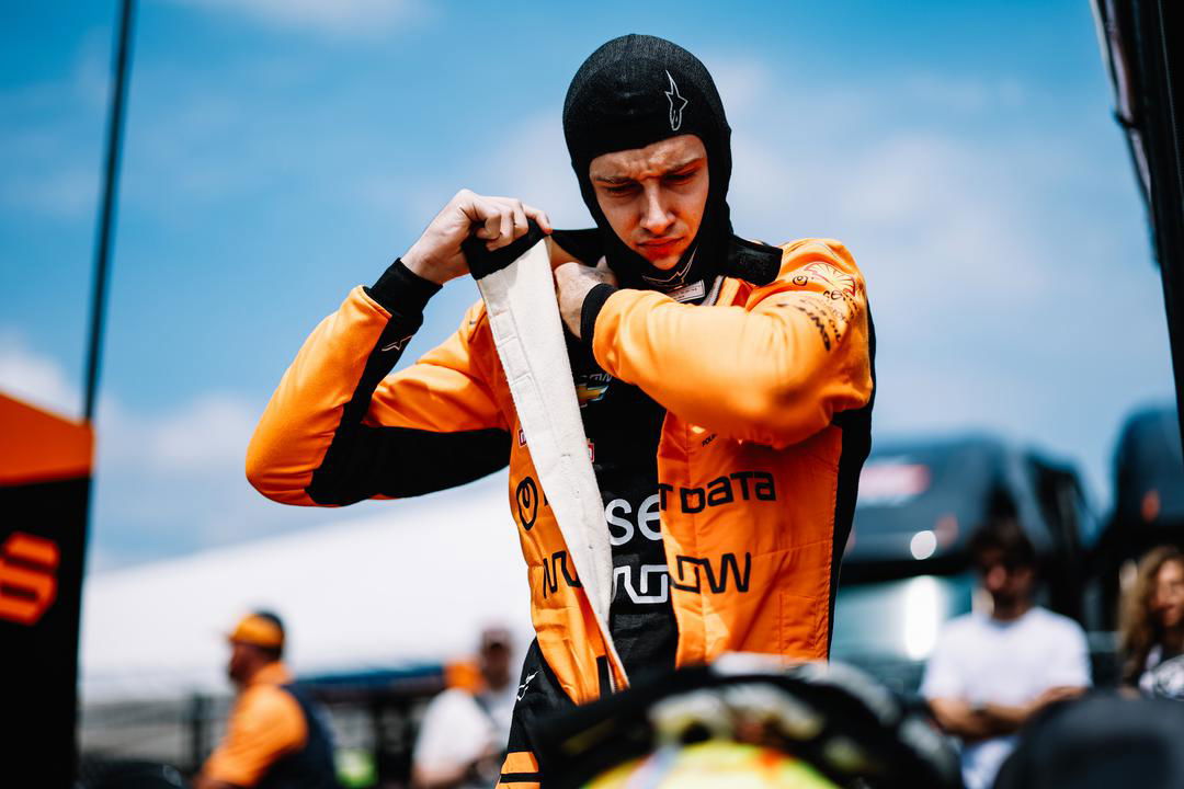 Pourchaire completes IndyCar oval test