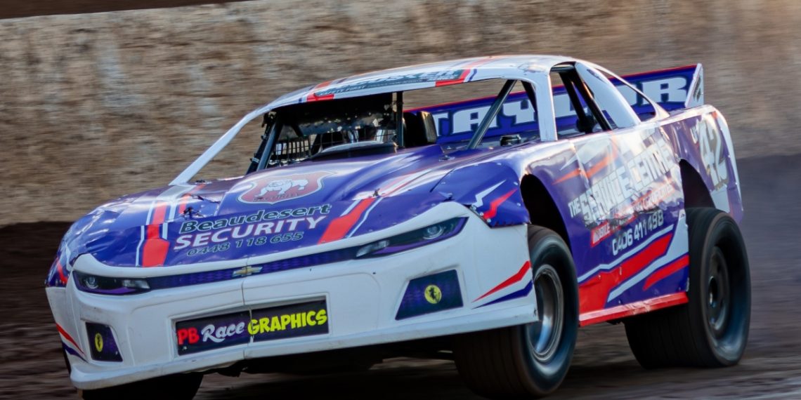 Michael Taylor in his Super Sedan Camaro at Toowoomba. Image: Mad Matt