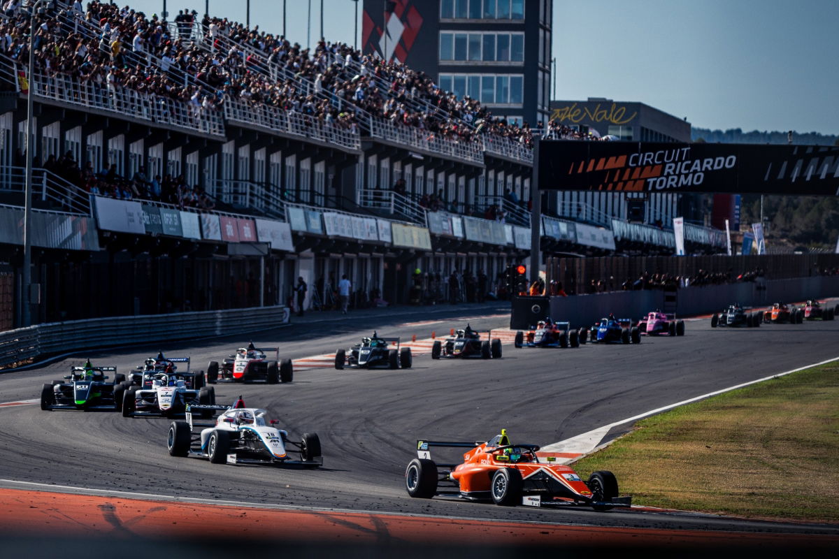 Peebles a race winner and shares Formula Winter Series lead
