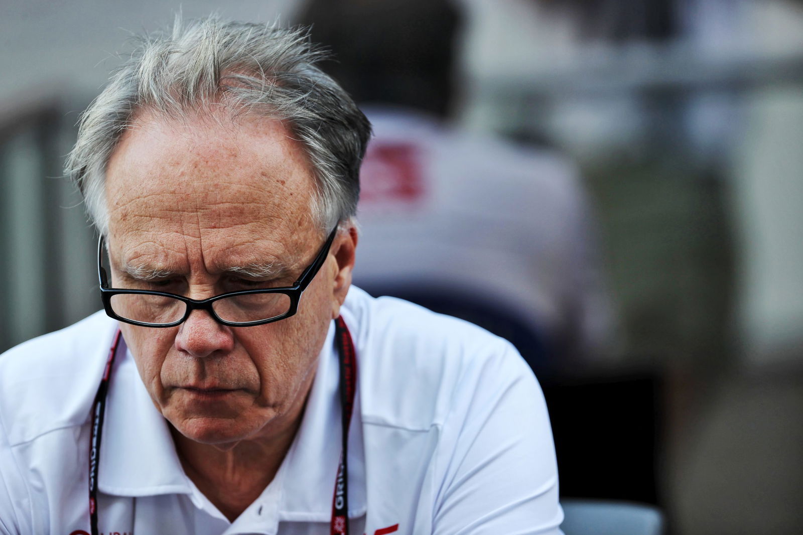 Haas ’embarrassed’ at failing Ferrari