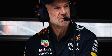 Adrian Newey has reportedly pledged his loyalty to Red Bull Racing. Image: Bearne / XPB Images