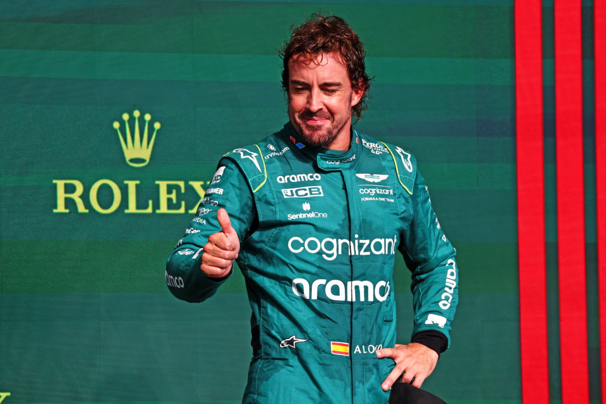 Aston Martin: Alonso ‘honeymoon’ extended