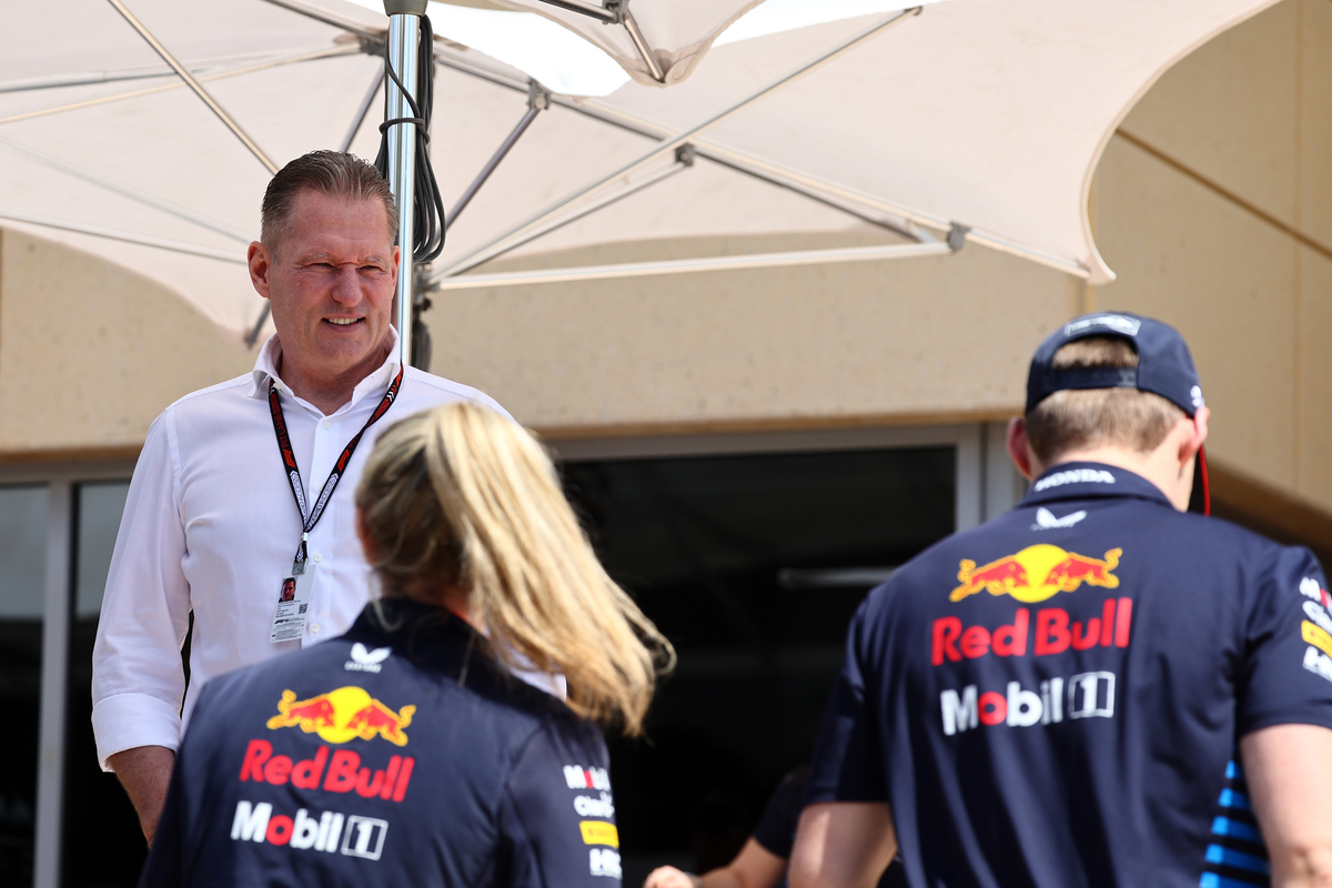 Jos Verstappen wants the situation at Red Bull Racing to 'calm down'. Image: Batchelor / XPB Images