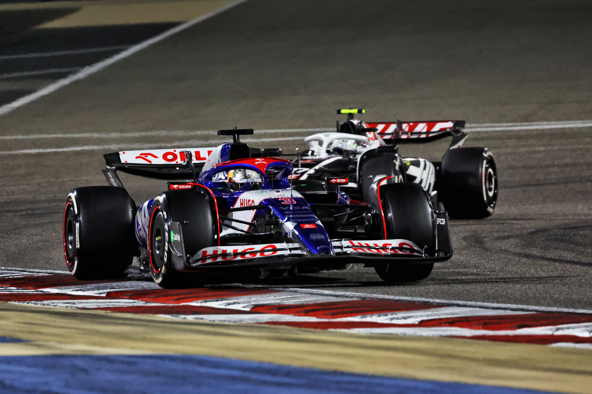 Ricciardo y Sunoda chocan por las órdenes del equipo del GP de Bahréin