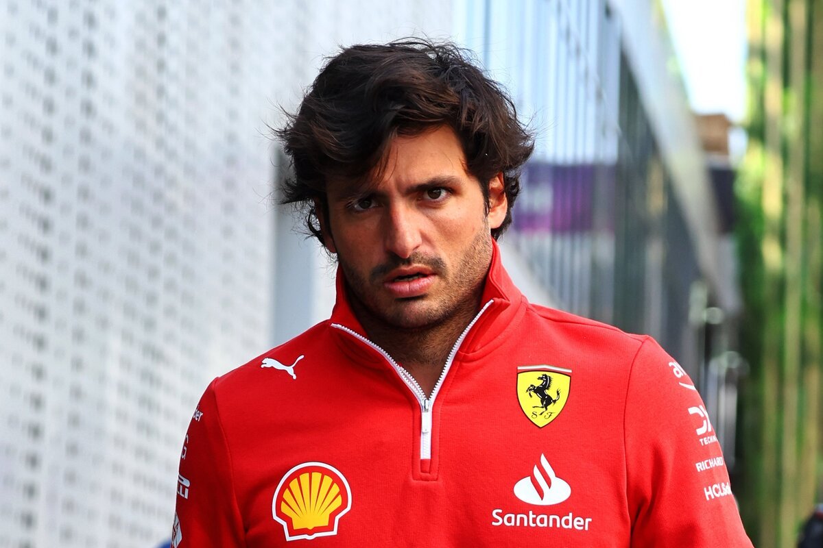 Ferrari has withdrawn Carlos Sainz from the Saudi Arabian Grand Prix. Image: XPB Images
