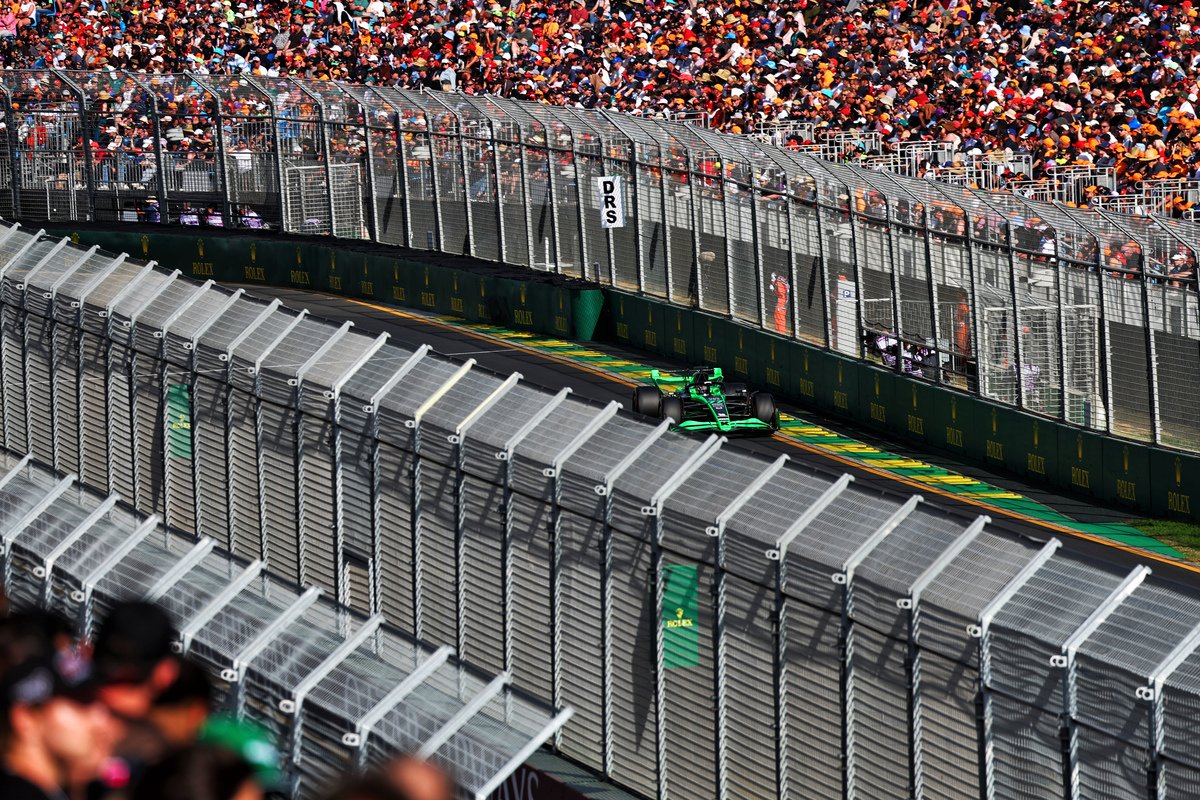 The Australian Grand Prix attracted a record four day crowd. Image: Coates / XPB Images