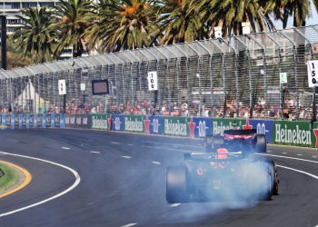 Max Verstappen (NLD) Red Bull Racing RB20 with a smoking rear brake that led to his retirement. 24.03.2024. Formula 1 World Championship, Rd 3, Australian Grand Prix, Albert Park, Melbourne, Australia, Race Day. - www.xpbimages.com, EMail: requests@xpbimages.com © Copyright: Bearne / XPB Images