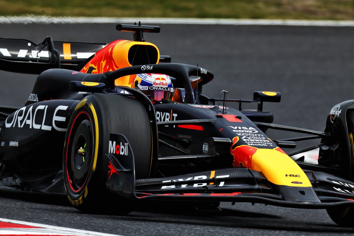 Max Verstappen saw off a late challenge from Sergio Perez to claim pole for the Japanese Grand Prix. Image: Coates / XPB Images