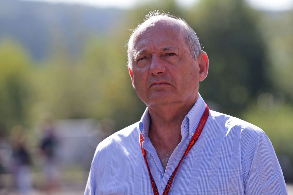 Ex-McLaren boss Ron Dennis receives knighthood