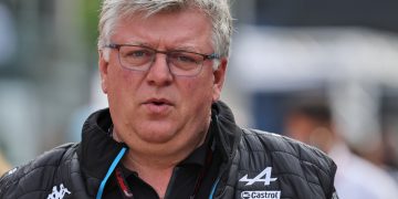 Otmar Szafnauer has explained exactly how the Anglo-French operation lost Oscar Piastri to McLaren in mid-2022. Image: Rew / XPB Images