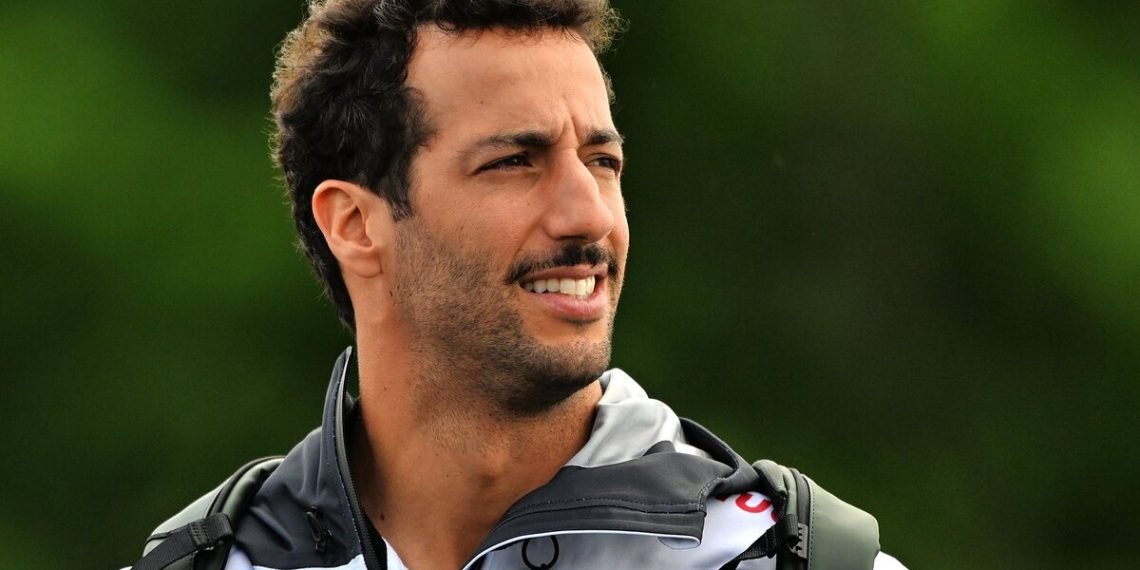 F1 commentator Martin Brundle has waded into the war of words between Jacques Villeneuve and Daniel Ricciardo. Image: XPB Images