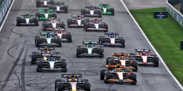 Max Verstappen (NLD) Red Bull Racing RB20 leads at the start of the race.
25.08.2024. Formula 1 World Championship, Rd 15, Dutch Grand Prix, Zandvoort, Netherlands, Race Day.
- www.xpbimages.com, EMail: requests@xpbimages.com © Copyright: Batchelor / XPB Images